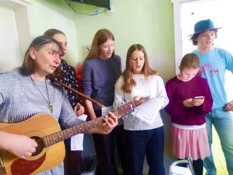 Nemocným zpíváme pro radost